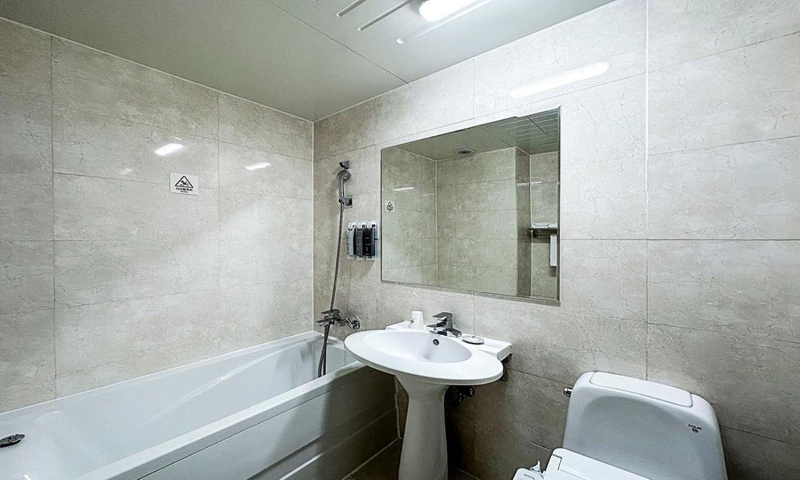 Gumi Time Hotel Zewnętrze zdjęcie