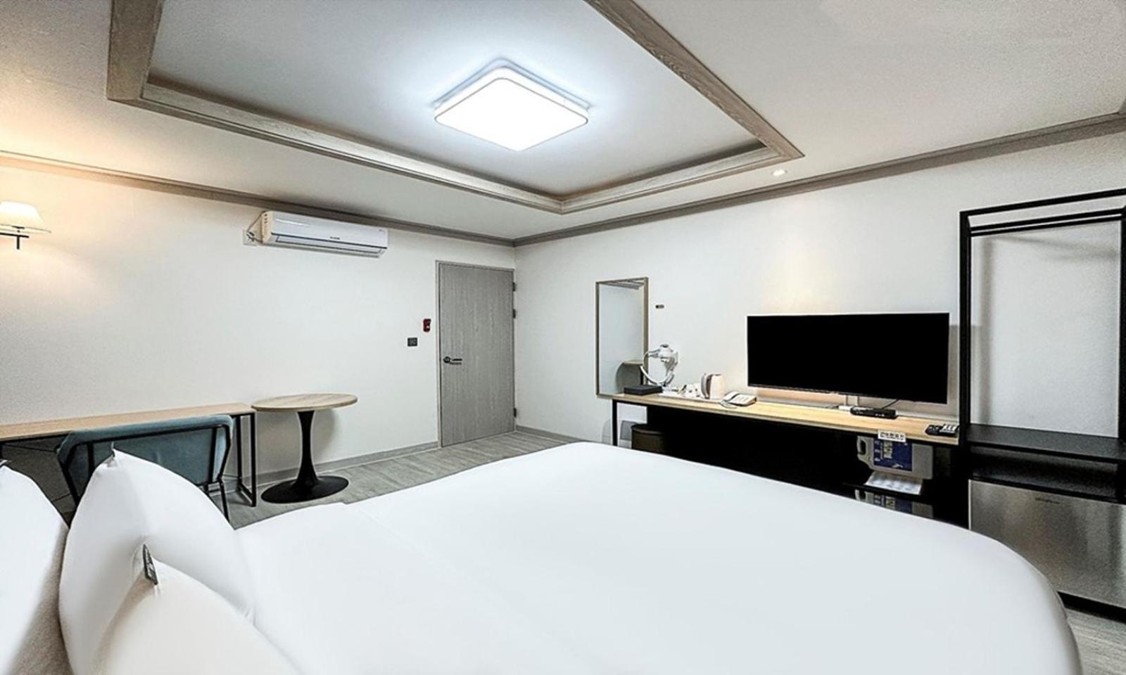 Gumi Time Hotel Zewnętrze zdjęcie