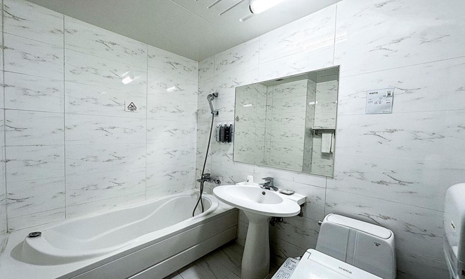 Gumi Time Hotel Zewnętrze zdjęcie